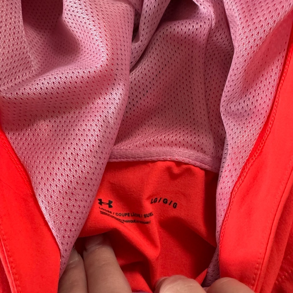 WOMENS UNDER ARMOUR JACKET SIZE LARGE - Picture 6 of 6